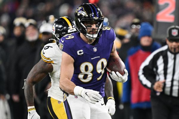 Jan 11, 2025; Baltimore, Maryland, USA; Baltimore Ravens tight end Mark Andrews (89) against Pittsburgh Steelers linebacker Patrick Queen (6) in the second quarter in an AFC wild card game at M&T Bank Stadium. Mandatory Credit: Tommy Gilligan-Imagn Images