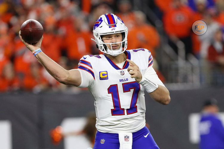 CINCINNATI, OH - NOVEMBER 05: Buffalo Bills quarterback Josh Allen (17) passes the ball during the game against the Buffalo Bills and the Cincinnati Bengals on November 5, 2023, at Paycor Stadium in Cincinnati, OH. (Photo by Ian Johnson/Icon Sportswire)