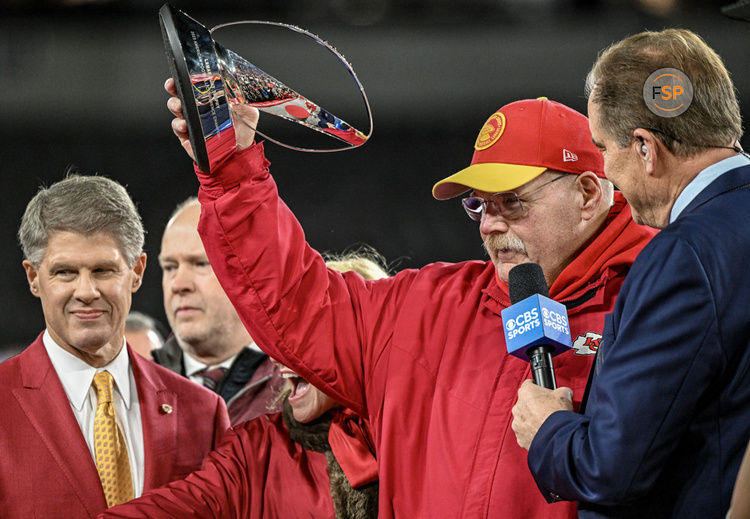 BALTIMORE, MD - JANUARY 28:  Kansas City Chiefs head coach Andy Reid and his wife Tammy celebrate the win with Kansas City Chiefs owner Clark Hunt (L) following the Kansas City Chiefs game versus the Baltimore Ravens in the AFC Championship Game on January 28, 2024 at M&T Bank Stadium in Baltimore, MD.  (Photo by Mark Goldman/Icon Sportswire)