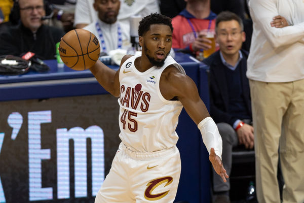 NEW ORLEANS, LA - FEBRUARY 10:  Cleveland Cavaliers guard Donovan Mitchell (45) looks on against the New Orleans Pelicans during a NBA game between the New Orleans Pelicans and the Cleveland Cavaliers on February 10, 2023, at Smoothie King Center in New Orleans, LA. (Photo by Stephen Lew/Icon Sportswire)