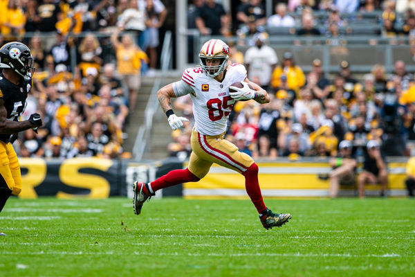 PITTSBURGH, PA - SEPTEMBER 10: San Francisco 49ers tight end George Kittle (85) runs with the ball after making a catch during the regular season NFL football game between the San Francisco 49ers and the Pittsburgh Steelers on September 10, 2023 at Acrisure Stadium in Pittsburgh, PA. (Photo by Mark Alberti/Icon Sportswire)