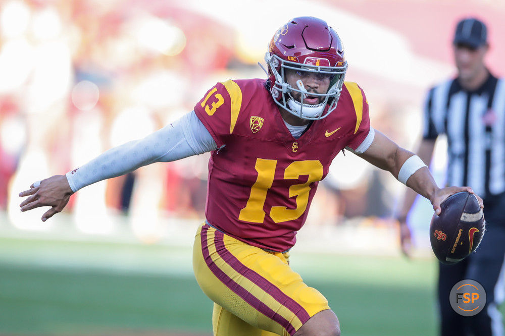 LOS ANGELES, CA - NOVEMBER 04: USC Trojans quarterback Caleb Williams (13) during the college football game between the Washington Huskies and the USC Trojans on November 04, 2023, at the Los Angeles Memorial Coliseum in Los Angeles, CA.(Photo by Jevone Moore/Icon Sportswire)