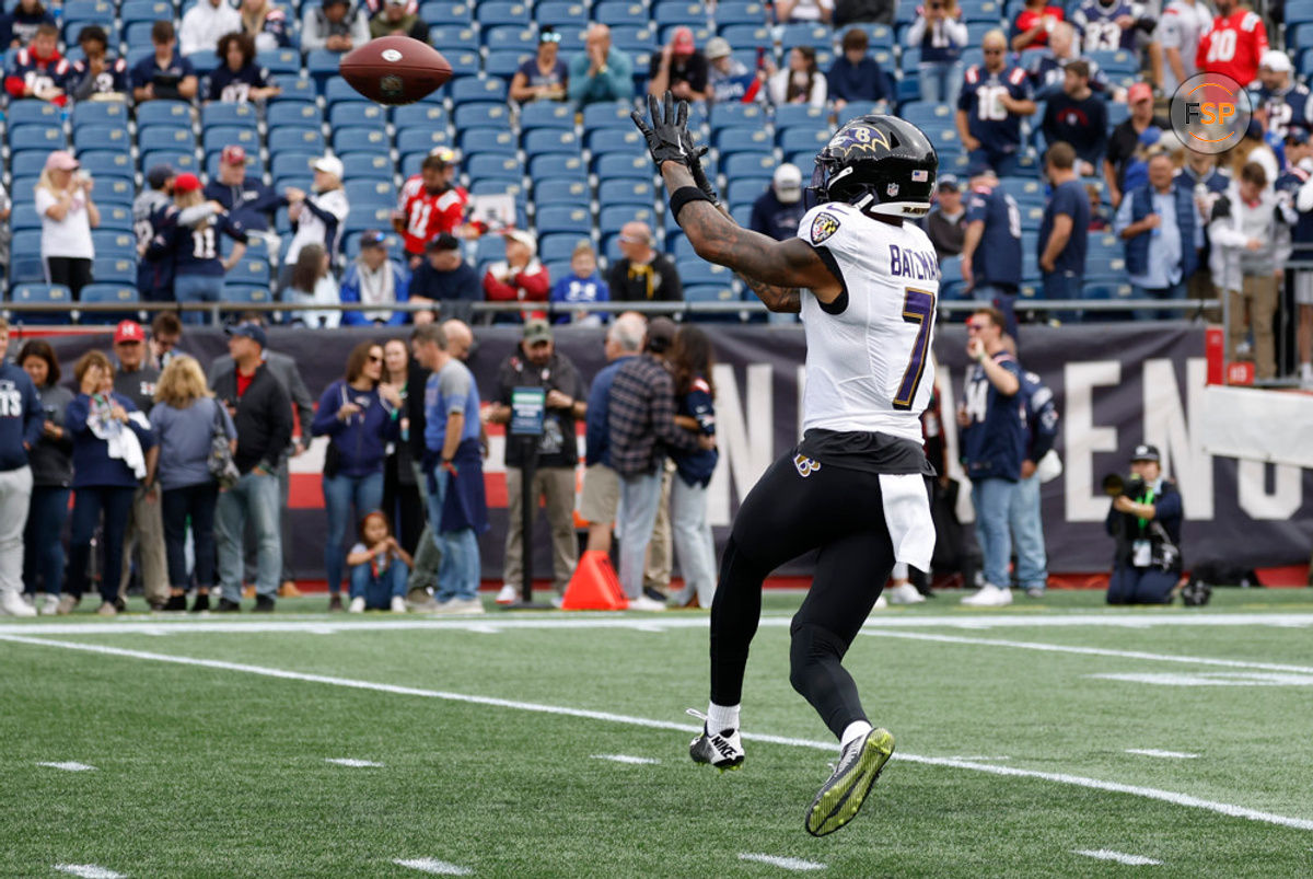 FOXBOROUGH, MA - SEPTEMBER 25: Baltimore Ravens wide receiver Rashod Bateman (7) makes a catch in warm up before a game between the New England Patriots and the Baltimore Ravens on September 25, 2022, at Gillette Stadium in Foxborough, Massachusetts. (Photo by Fred Kfoury III/Icon Sportswire)