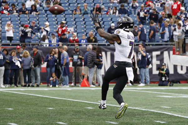 FOXBOROUGH, MA - SEPTEMBER 25: Baltimore Ravens wide receiver Rashod Bateman (7) makes a catch in warm up before a game between the New England Patriots and the Baltimore Ravens on September 25, 2022, at Gillette Stadium in Foxborough, Massachusetts. (Photo by Fred Kfoury III/Icon Sportswire)