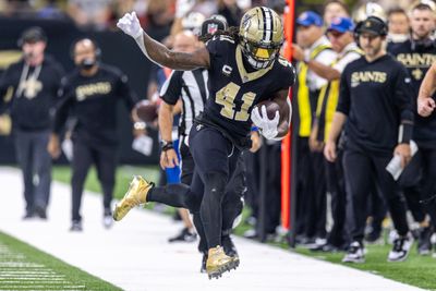 Sep 14, 2025; New Orleans, Louisiana, USA; New Orleans Saints running back Alvin Kamara (41) runs against the San Francisco 49ers during the first half at Caesars Superdome. Mandatory Credit: Stephen Lew-Imagn Images