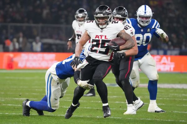 Nov 9, 2025; Berlin, Germany; Atlanta Falcons running back Tyler Allgeier (25) runs the ball against the Indianapolis Colts during the NFL Berlin Game at Olympic Stadium. Mandatory Credit: Kirby Lee-Imagn Images