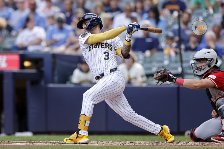 MILWAUKEE, WI - JUNE 15: Milwaukee Brewers third baseman Joey Ortiz (3) bats during an MLB game against the Cincinnati Reds on June 15, 2024 at American Family Field in Milwaukee, Wisconsin. (Photo by Joe Robbins/Icon Sportswire)