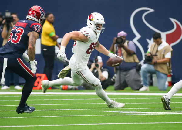 HOUSTON, TX - NOVEMBER 19:  Arizona Cardinals tight end Trey McBride (85) carries the ball in the second quarter during the NFL game between the Arizona Cardinals and Houston Texans on November 19, 2023 at NRG Stadium in Houston, Texas.  (Photo by Leslie Plaza Johnson/Icon Sportswire)