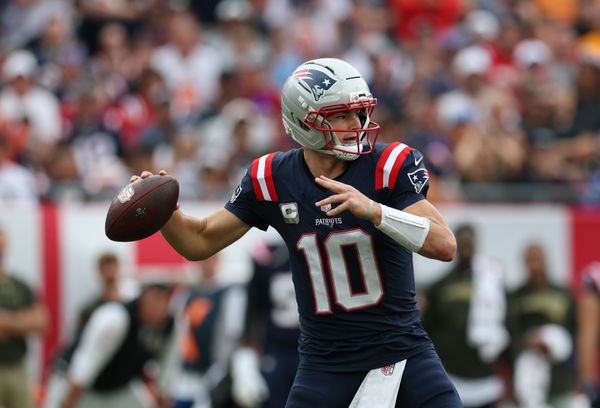 Nov 9, 2025; Tampa, Florida, USA; New England Patriots quarterback Drake Maye (10) throws downfield during the second quarter against the Tampa Bay Buccaneers at Raymond James Stadium. Mandatory Credit: Nathan Ray Seebeck-Imagn Images