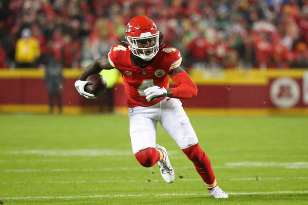 KANSAS CITY, MO - NOVEMBER 20: Kansas City Chiefs wide receiver Rashee Rice (4) runs after the catch in the first quarter of an NFL football game between the Philadelphia Eagles and Kansas City Chiefs on Nov 20, 2023 at GEHA Field at Arrowhead Stadium in Kansas City, MO. (Photo by Scott Winters/Icon Sportswire)