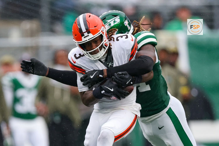 Nov 9, 2025; East Rutherford, New Jersey, USA; Cleveland Browns wide receiver Jerry Jeudy (3) is tackled by New York Jets linebacker Jamien Sherwood (44) during the first half at MetLife Stadium. Credit: Vincent Carchietta-Imagn Images