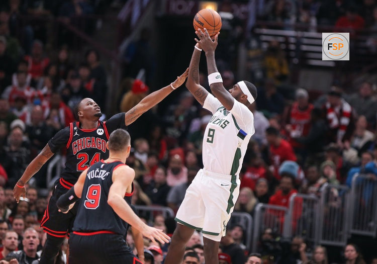 CHICAGO, IL - DECEMBER 28: Milwaukee Bucks Center Bobby Portis (9) shoots a 3-point basket during a NBA game between the Milwaukee  Bucks and the Chicago Bulls on December 28, 2022 at the United Center in Chicago, IL. (Photo by Melissa Tamez/Icon Sportswire)