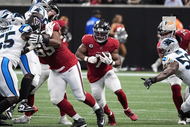 Sep 20, 2026; Atlanta, Georgia, USA;  Atlanta Falcons running back Bijan Robinson (7) rushes during the second quarter against the Carolina Panthers at Mercedes-Benz Stadium.  Credit: Dale Zanine-Imagn Images