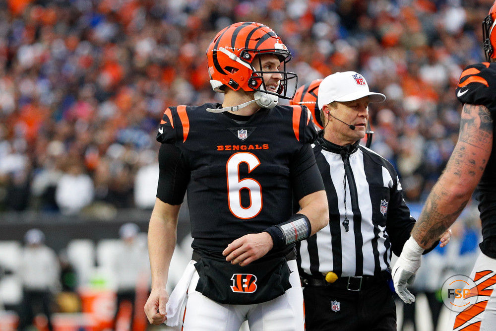 CINCINNATI, OH - DECEMBER 10: Cincinnati Bengals quarterback Jake Browning (6) reacts during the game against the Indianapolis Colts and the Cincinnati Bengals on December 10, 2023, at Paycor Stadium in Cincinnati, OH. (Photo by Ian Johnson/Icon Sportswire)