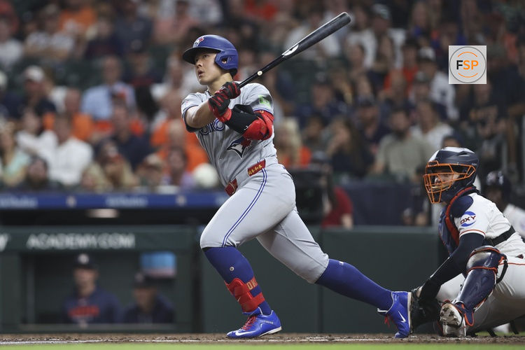 Aug 4, 2026; Houston, Texas, USA; Toronto Blue Jays third baseman Kazuma Okamoto (7) bats during the fourth inning against the Houston Astros at Daikin Park. Credit: Troy Taormina-Imagn Images