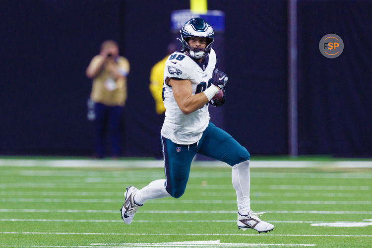 Sep 22, 2024; New Orleans, Louisiana, USA; Philadelphia Eagles tight end Dallas Goedert (88) catches a pass for 31 yards against the New Orleans Saints during the second half at Caesars Superdome. Credit: Stephen Lew-Imagn Images