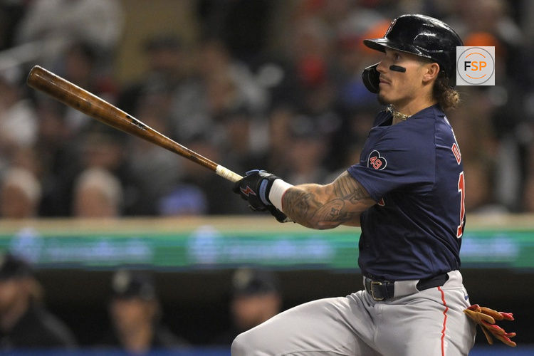 MINNEAPOLIS, MN - MAY 03: Boston Red Sox outfielder Jarren Duran (16) heads to first during a MLB game between the Minnesota Twins and Boston Red Sox on May 3, 2024, at Target Field in Minneapolis, MN.(Photo by Nick Wosika/Icon Sportswire)

