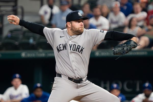 Apr 27, 2026; Arlington, Texas, USA;  New York Yankees pitcher David Bednar (53) throws to the plate against the Texas Rangers during the ninth inning at Globe Life Field. Mandatory Credit: Raymond Carlin III-Imagn Images