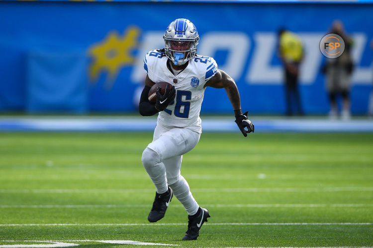 INGLEWOOD, CA - NOVEMBER 12: Detroit Lions running back Jahmyr Gibbs (26) runs the football  during the NFL game between the Detroit Lions and the Los Angeles Chargers on November 12, 2023, at SoFi Stadium in Inglewood, CA. (Photo by Jevone Moore/Icon Sportswire)