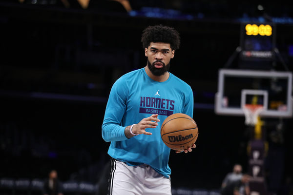 LOS ANGELES, CA - DECEMBER 23: Charlotte Hornets center Nick Richards (4) during the Charlotte Hornets vs Los Angeles Lakers game on December 23, 2022, at Crypto.com Arena in Los Angeles, CA. (Photo by Jevone Moore/Icon Sportswire)