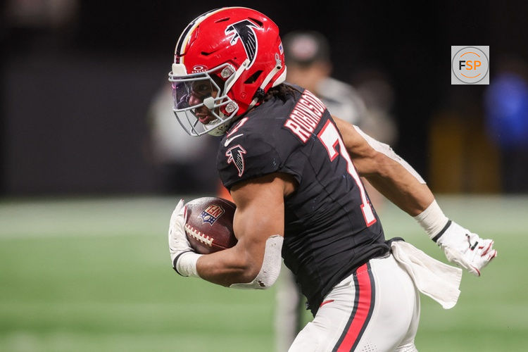 Dec 29, 2025; Atlanta, Georgia, USA; Atlanta Falcons running back Bijan Robinson (7) runs the ball against the Los Angeles Rams in the third quarter at Mercedes-Benz Stadium. Credit: Brett Davis-Imagn Images