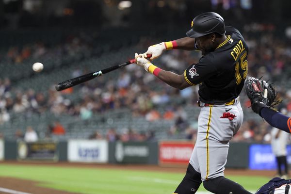 Jun 3, 2026; Houston, Texas, USA; Pittsburgh Pirates center fielder Oneil Cruz (15) hits a single during the second inning against the Houston Astros at Daikin Park. Mandatory Credit: Troy Taormina-Imagn Images