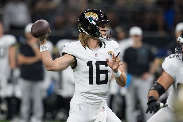 Aug 17, 2025; New Orleans, Louisiana, USA;  Jacksonville Jaguars quarterback Trevor Lawrence (16) throws during the first half against the New Orleans Saints at Caesars Superdome. Mandatory Credit: Matthew Hinton-Imagn Images