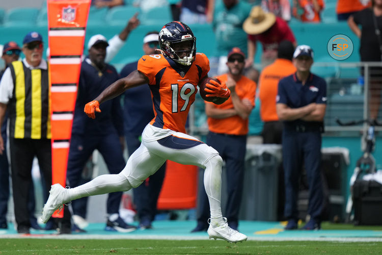 MIAMI GARDENS, FL - SEPTEMBER 24: Denver Broncos wide receiver Marvin Mims Jr. (19) sprints with the ball down the sidelines after a catch during the game between the Denver Broncos and the Miami Dolphins on Sunday, September 24, 2023 at Hard Rock Stadium, Miami, Fla. (Photo by Peter Joneleit/Icon Sportswire)