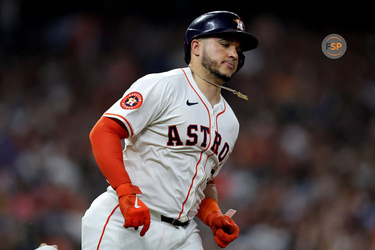 Jul 31, 2024; Houston, Texas, USA; Houston Astros catcher Yainer Diaz (21) runs to first base after hitting a single against the Pittsburgh Pirates during the sixth inning at Minute Maid Park. Credit: Erik Williams-USA TODAY Sports