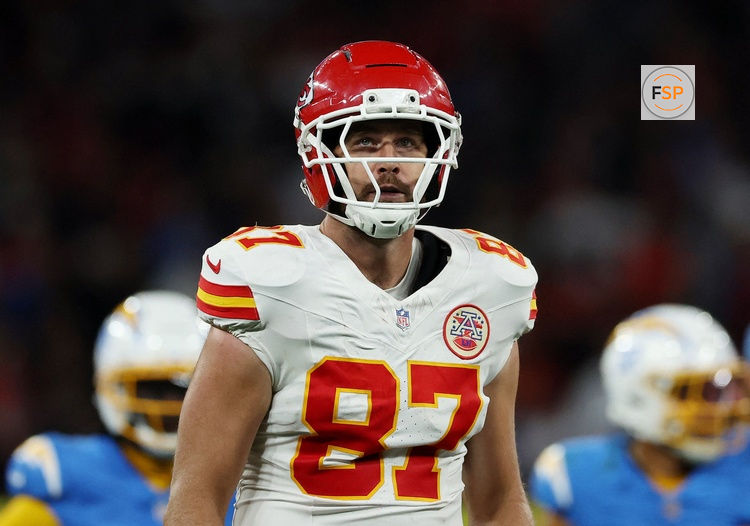 [US, Mexico & Canada customers only] Sep 5, 2025; Sao Paulo, BRAZIL; Kansas City Chiefs tight end Travis Kelce (87) looks on against the Los Angeles Chargers in the second half during a NFL game at Corinthians Arena. Credit: Amanda Perobelli/Reuters via Imagn Images