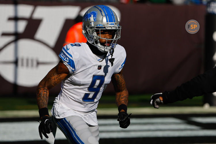 EAST RUTHERFORD, NJ - DECEMBER 18:  Detroit Lions wide receiver Jameson Williams (9) warms up prior to the National Football League game between the New York Jets and the Detroit Lions on December 18, 2022 at MetLife Stadium in East Rutherford, New Jersey.  (Photo by Rich Graessle/Icon Sportswire)