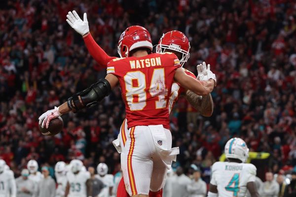 FRANKFURT, GERMANY - NOVEMBER 05: Cheers by Justin Watson WR Wide Receiver Kansas City Chiefs, Nr 84 , during the NFL International Series game between the Kansas City Chiefs and the Miami Dolphins on November 05, 2023, at Deutsche Bank Park in Frankfurt, Germany. (Photo by Rene Schulz/Imago/Icon Sportswire)