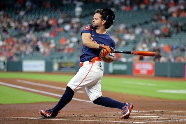 BASEBALL-MLB-HOU-SEA/
