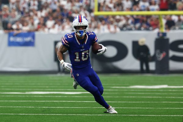 Sep 13, 2026; Houston, Texas, USA;  Buffalo Bills wide receiver Khalil Shakir (10) runs the ball during the second quarter against the Houston Texans at Reliant Stadium.  Mandatory Credit: Thomas Shea-Imagn Images