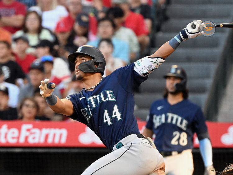 ANAHEIM, CA - AUGUST 05: Seattle Mariners center fielder Julio Rodriguez (44) hits a double and drives in two runs in the third inning of an MLB baseball game against the Los Angeles Angels played August 5, 2023 at Angel Stadium in Anaheim, CA. (Photo by John Cordes/Icon Sportswire)