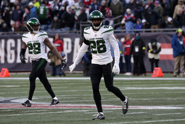 FOXBOROUGH, MA - NOVEMBER 20: New York Jets running back Breece Hall (26) during a game between the New England Patriots and the New York Jets on November 20, 2022, at Gillette Stadium in Foxborough, Massachusetts. (Photo by Fred Kfoury III/Icon Sportswire)