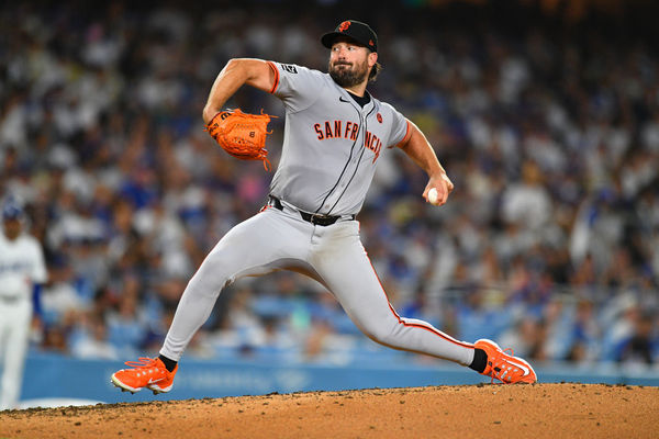 LOS ANGELES, CA - JULY 24: San Francisco Giants pitcher Robbie Ray (38) throws a pitch during the MLB game between the San Francisco Giants and the Los Angeles Dodgers on July 24, 2024 at Dodger Stadium in Los Angeles, CA. (Photo by Brian Rothmuller/Icon Sportswire)