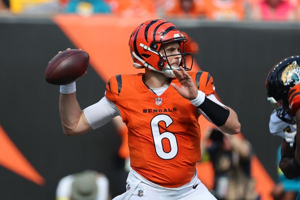 Sep 14, 2025; Cincinnati, Ohio, USA;  Cincinnati Bengals quarterback Jake Browning (6) drops back and throws the ball during the fourth quarter against the Jacksonville Jaguars at Paycor Stadium. Mandatory Credit: Joseph Maiorana-Imagn Images