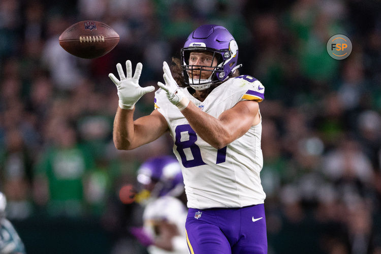 Sep 14, 2023; Philadelphia, Pennsylvania, USA; Minnesota Vikings tight end T.J. Hockenson (87) makes a catch against the Philadelphia Eagles during the fourth quarter at Lincoln Financial Field. Credit: Bill Streicher-USA TODAY Sports