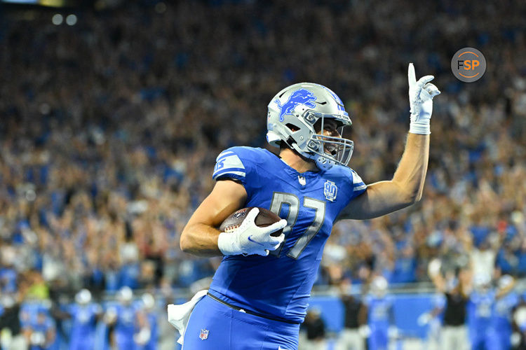 DETROIT, MI - SEPTEMBER 24: Detroit Lions tight end Sam LaPorta (87) makes a long touchdown catch during the Detroit Lions versus the Atlanta Falcons game on Sunday September 24, 2023 at Ford Field in Detroit, MI. (Photo by Steven King/Icon Sportswire)