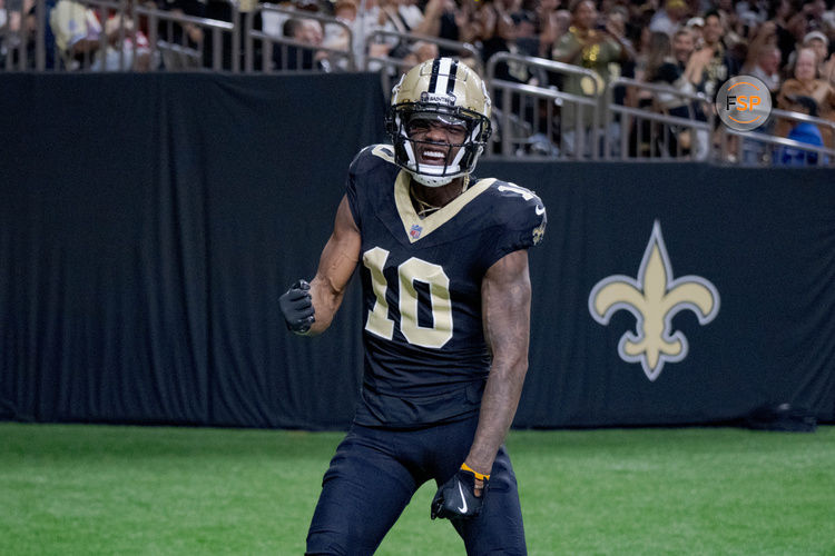 Nov 10, 2024; New Orleans, Louisiana, USA; New Orleans Saints wide receiver Marquez Valdes-Scantling (10) celebrates a touchdown against the Atlanta Falcons during the first half at Caesars Superdome. Credit: Matthew Hinton-Imagn Images