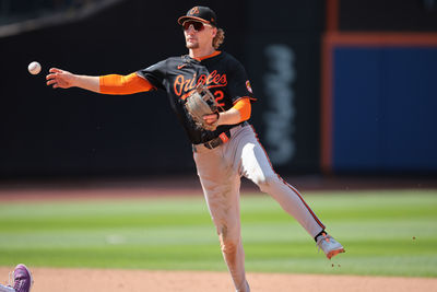 Aug 21, 2024; New York City, New York, USA; Baltimore Orioles shortstop Gunnar Henderson (2) attempts to turn a double play after forcing out New York Mets first baseman Pete Alonso (not pictured) during the eighth inning at second base  at Citi Field. Mandatory Credit: Vincent Carchietta-USA TODAY Sports