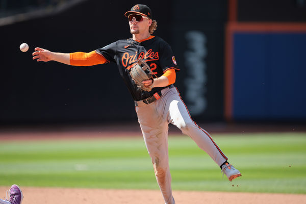 Aug 21, 2024; New York City, New York, USA; Baltimore Orioles shortstop Gunnar Henderson (2) attempts to turn a double play after forcing out New York Mets first baseman Pete Alonso (not pictured) during the eighth inning at second base  at Citi Field. Mandatory Credit: Vincent Carchietta-USA TODAY Sports