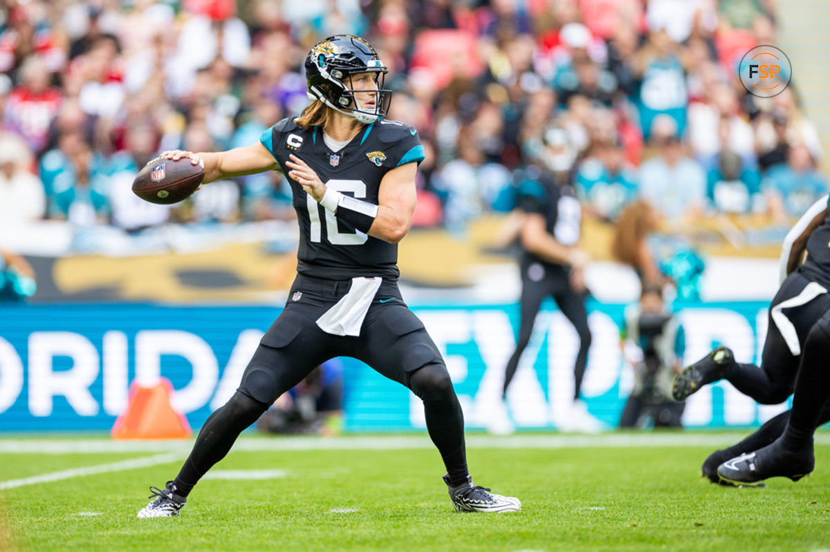 LONDON, ENG - OCTOBER 01: Jacksonville Jaguars quarterback Trevor Lawrence (16) passes the ball during the NFL international series game between the Jacksonville Jaguars and Atlanta Falcons on October 1, 2023 at Wembley Stadium in London, United Kingdom. (Photo by Bob Kupbens/Icon Sportswire)