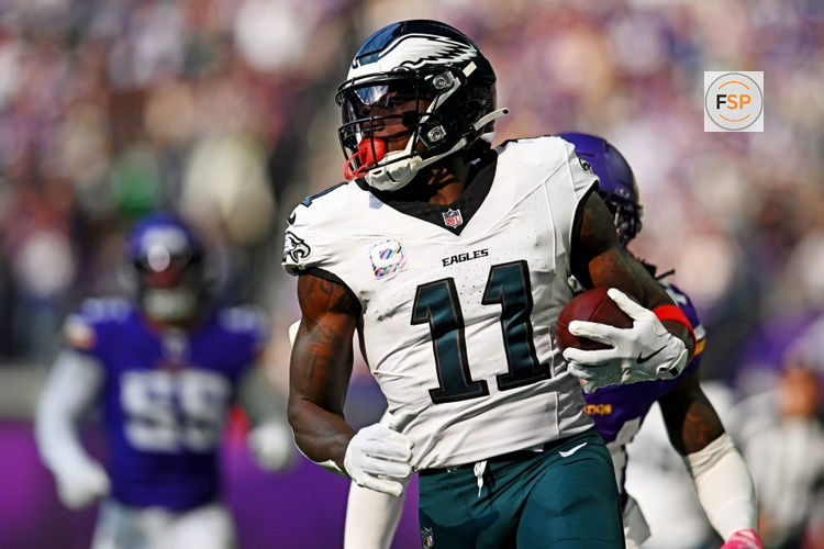 Oct 19, 2025; Minneapolis, Minnesota, USA; Philadelphia Eagles wide receiver A.J. Brown (11) makes a catch during the first half against the Minnesota Vikings at U.S. Bank Stadium. Credit: Jeffrey Becker-Imagn Images