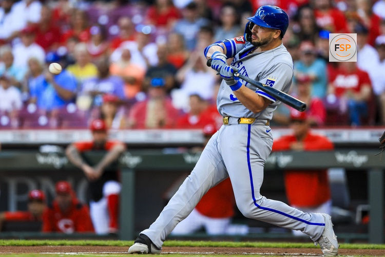 Jun 3, 2026; Cincinnati, Ohio, USA; Kansas City Royals first baseman Vinnie Pasquantino (9) hits a two-run home run in the first inning against the Cincinnati Reds at Great American Ball Park. Credit: Katie Stratman-Imagn Images