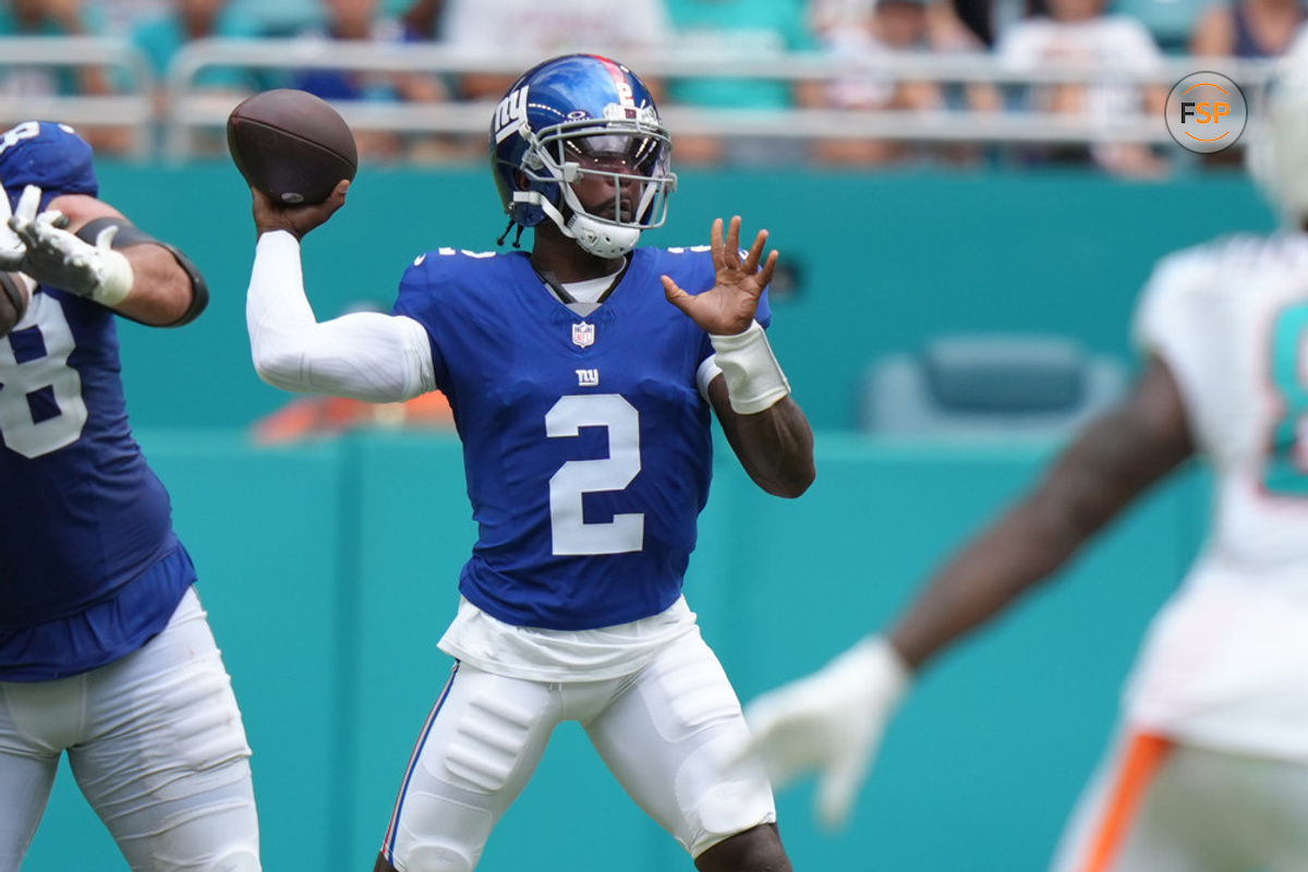 MIAMI GARDENS, FL - OCTOBER 08: New York Giants quarterback Tyrod Taylor (2) makes a pass attempt in the second half during the game between the New York Giants and the Miami Dolphins on Sunday, October 8, 2023 at Hard Rock Stadium, Miami Gardens, Fla. (Photo by Peter Joneleit/Icon Sportswire)