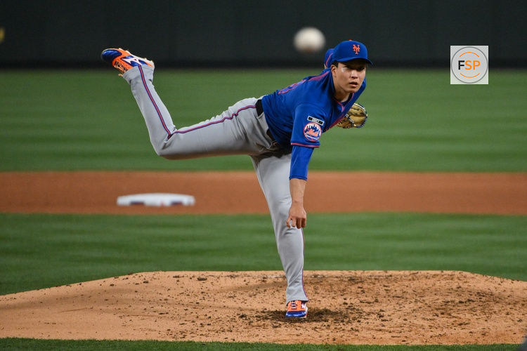 Mar 31, 2026; St. Louis, Missouri, USA; New York Mets starting pitcher Kodai Senga (34) pitches against the St. Louis Cardinals during the fourth inning at Busch Stadium. Credit: Jeff Curry-Imagn Images