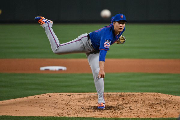 Mar 31, 2026; St. Louis, Missouri, USA; New York Mets starting pitcher Kodai Senga (34) pitches against the St. Louis Cardinals during the fourth inning at Busch Stadium. Mandatory Credit: Jeff Curry-Imagn Images