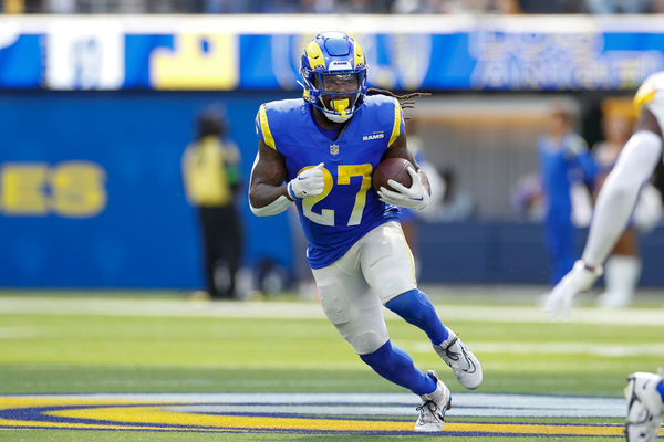 INGLEWOOD, CA - OCTOBER 22: Los Angeles Rams running back Darrell Henderson (27) runs with the ball in the first half during an NFL regular season game between the Pittsburgh Steelers and the Los Angeles Rams on October 22, 2023, at SoFi Stadium in Inglewood, CA. (Photo by Brandon Sloter/Icon Sportswire)